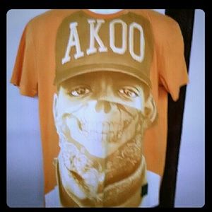 Large Akoo T-shirt.